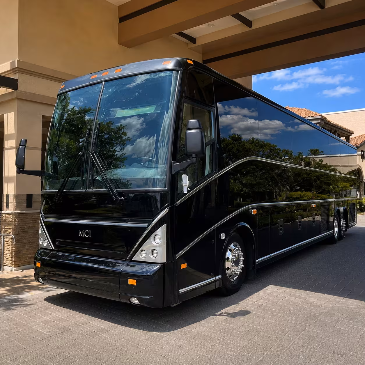 lehi field trip bus rentals to thanksgiving point
