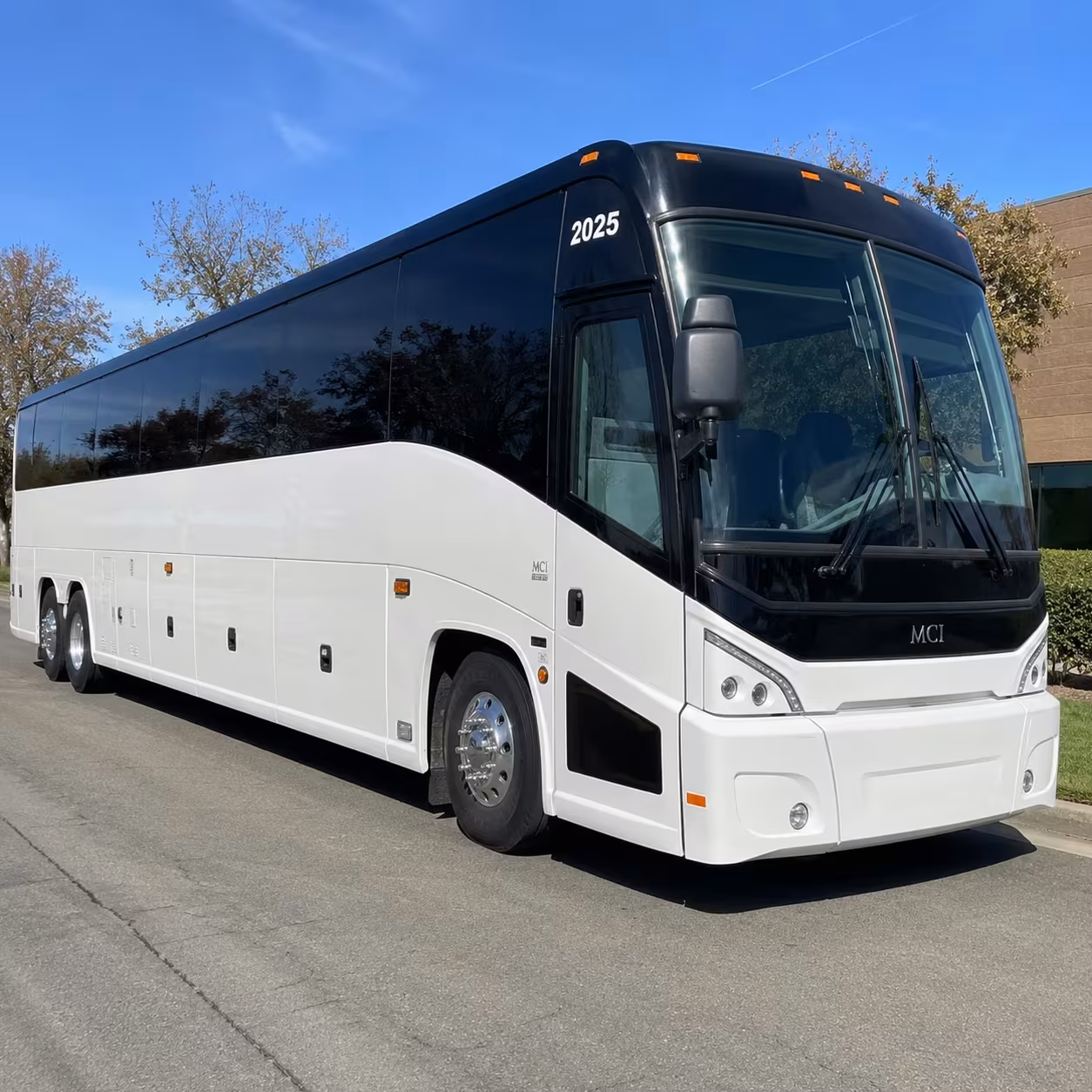 silicon slopes corporate event shuttle buses in lehi